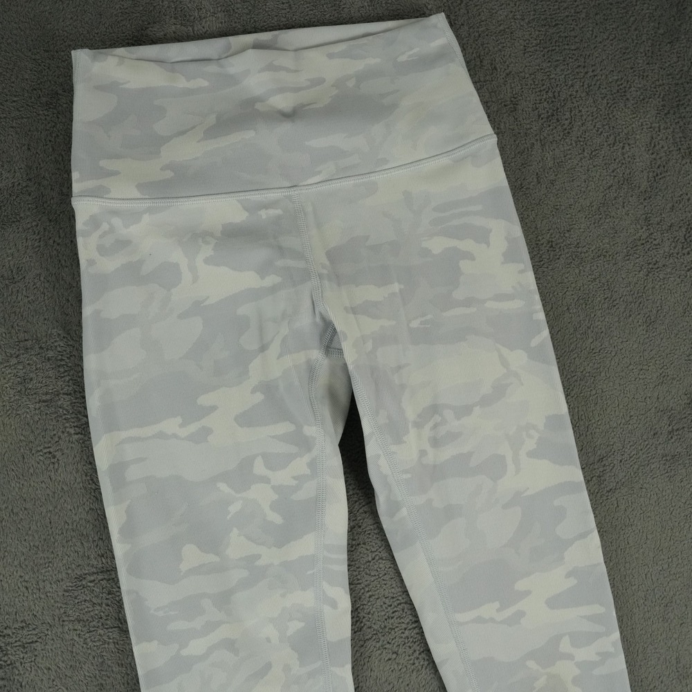 Lululemon Wunder Under HR Incognito Camo Leggings Womens‎ 6 Lavender White Camo